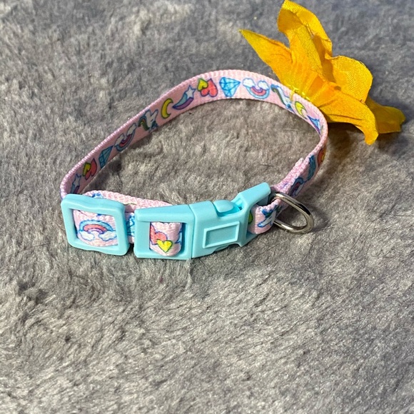 Pastel Collar With Hand-Sewn Flower - Picture 7 of 7